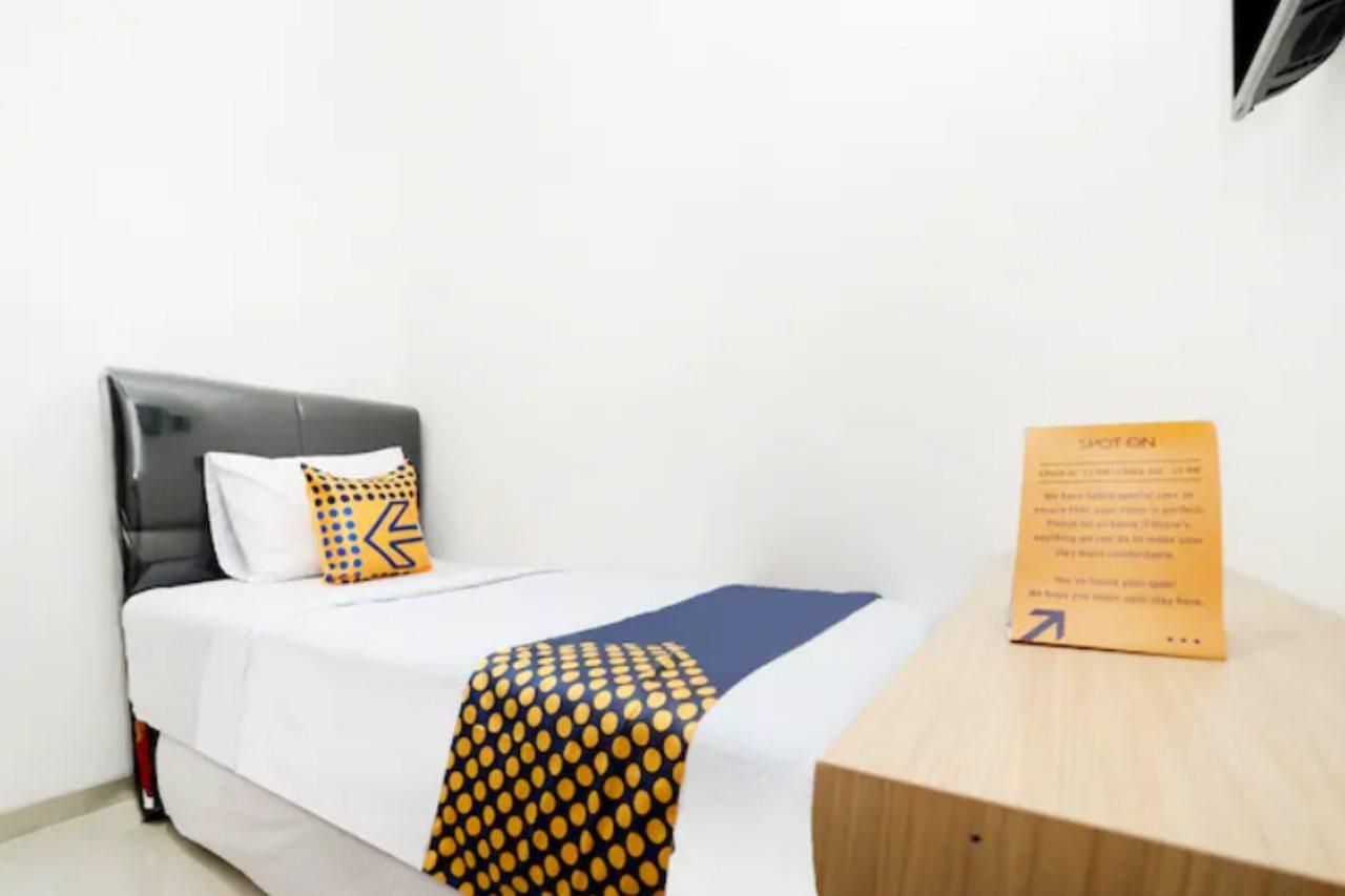 Spot On 2026 Arta Residence Semarang Extérieur photo