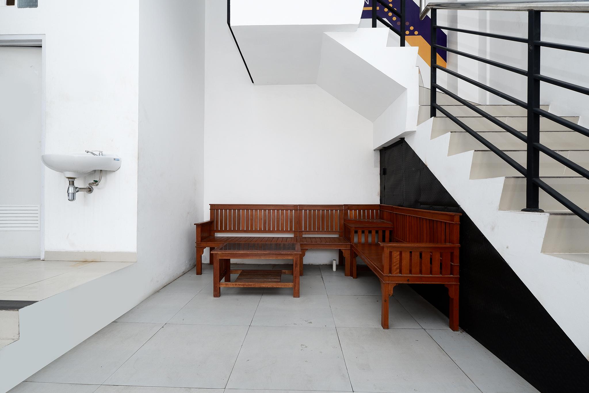 Spot On 2026 Arta Residence Semarang Extérieur photo