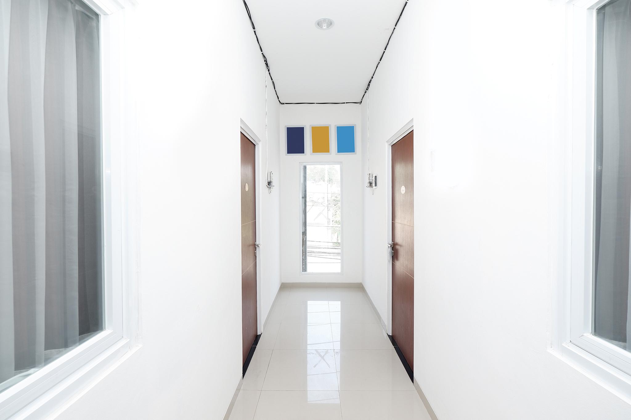 Spot On 2026 Arta Residence Semarang Extérieur photo