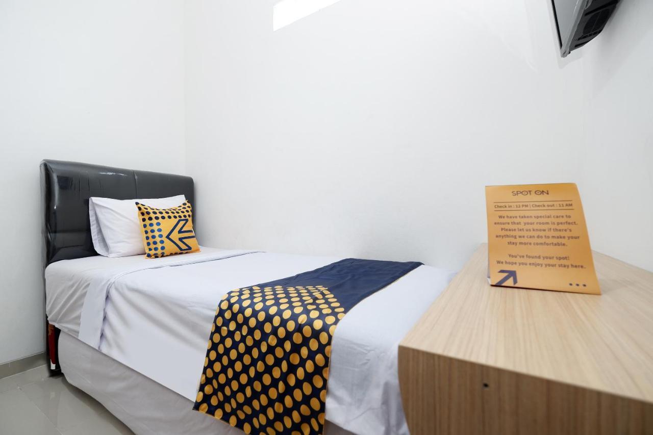 Spot On 2026 Arta Residence Semarang Extérieur photo