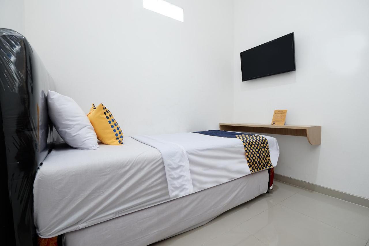 Spot On 2026 Arta Residence Semarang Extérieur photo
